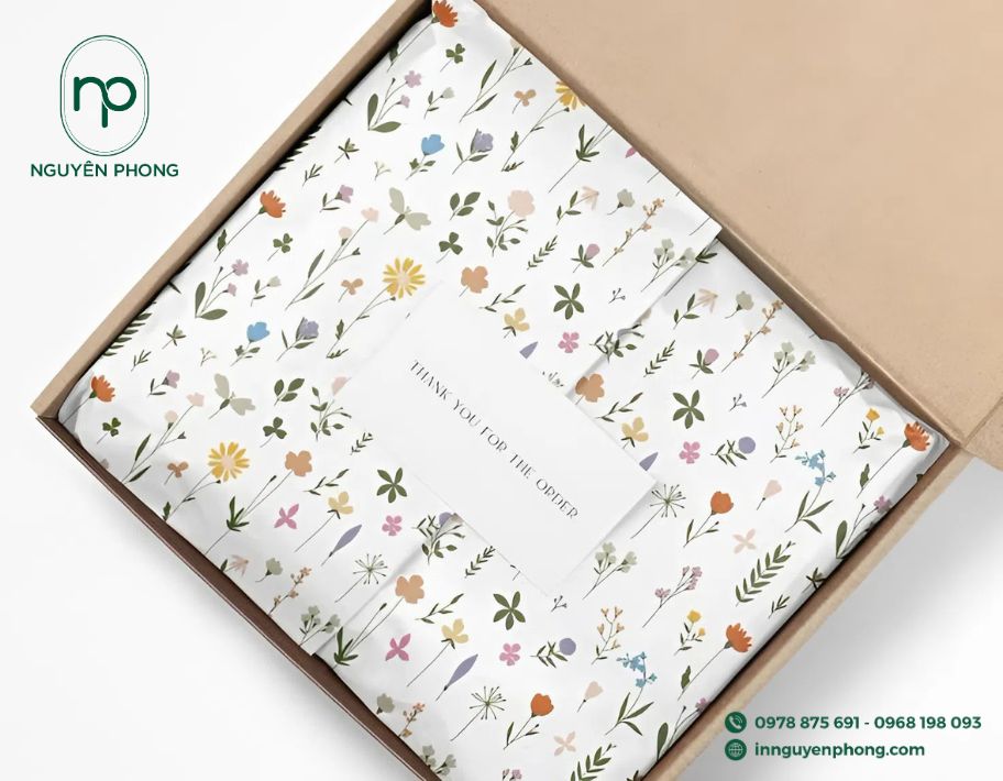 Mẫu hộp kraft thân thiện với môi trường đựng quần áo